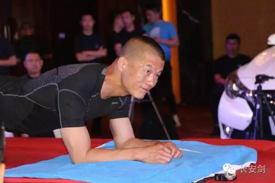 校园欺凌事件孩子被打死最新状况,因刺死校园欺凌者15岁少年判8年