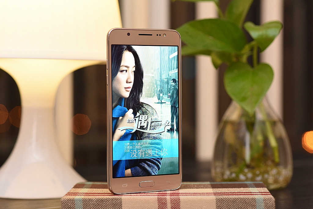 galaxyj7怎样,galaxyj72016扩容