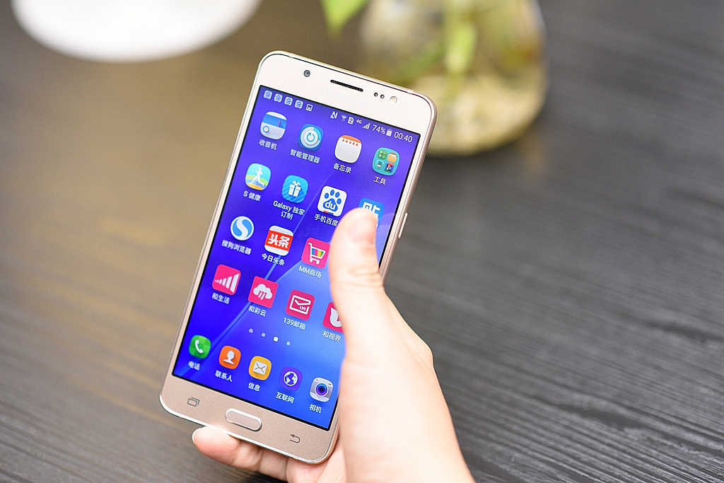 galaxyj7怎样,galaxyj72016扩容