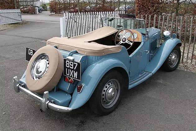 七分享受，三分装B！论证买敞篷车的必要性