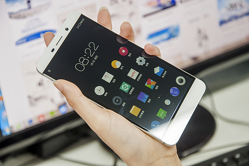 乐视再次掀起手机降价新风暴，X800直降800元，心动吗？