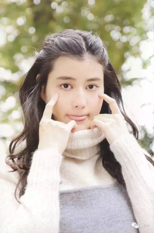 日本目前20岁以下出名的女明星,90年代最红的日本女明星