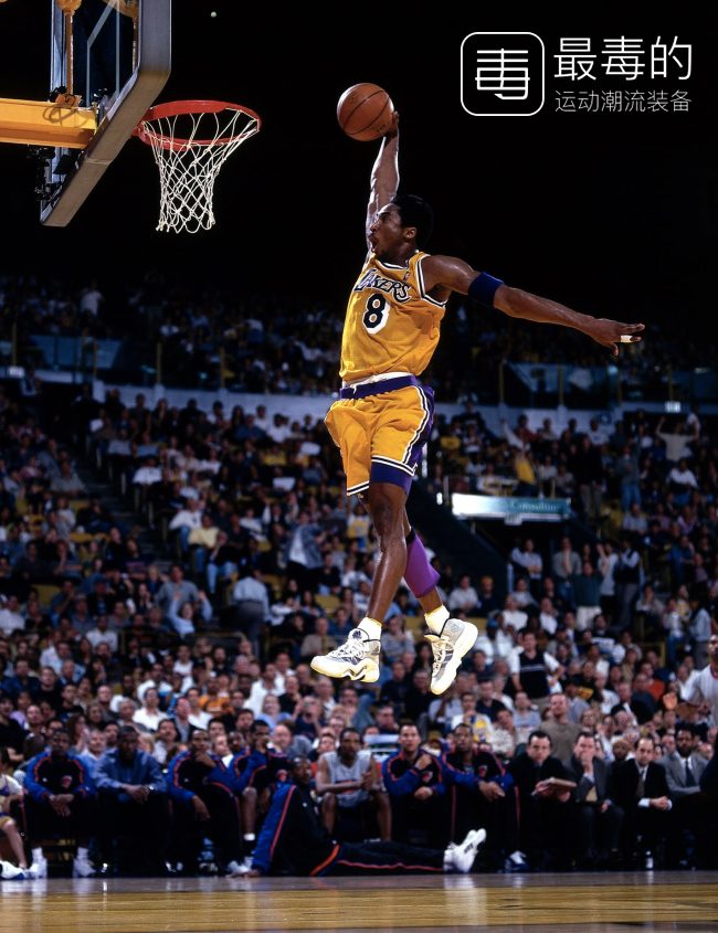 传奇落幕——科比职业生涯赛场球鞋完整回顾