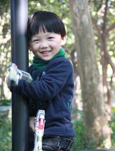 小男孩蘑菇头超帅发型,10至15岁男孩最酷发型不烫锅盖