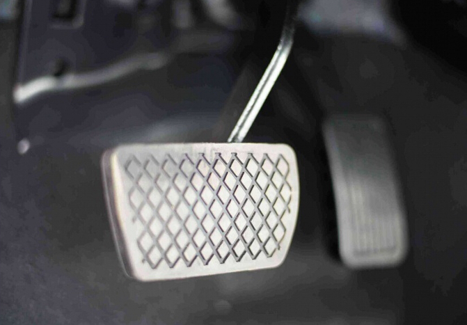 雷凌对比本田思域,为什么放弃逸动选帝豪