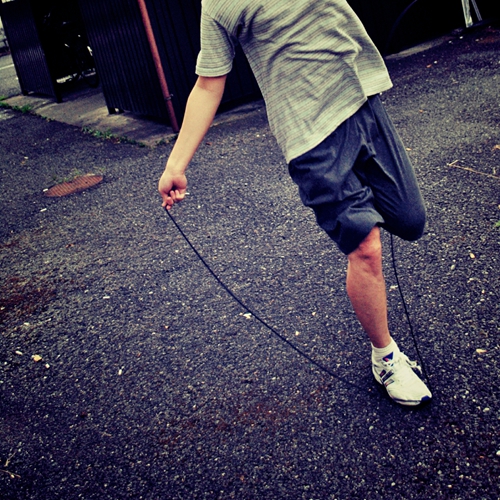 孩子运动受伤怎么处理,孩子运动总是受伤我们应该这样做