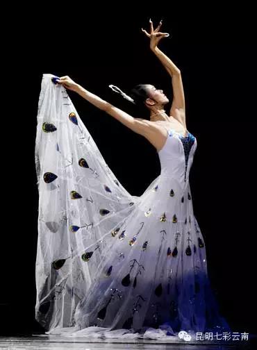 翡翠杨丽萍,七彩云南杨丽萍翡翠估价