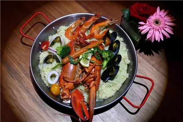 红红火火的欢乐颂你追了吗？没有跌宕的人生至少有一个起伏的胃