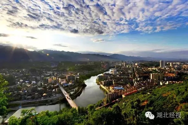 湖北哪个镇最富还最多,湖北哪个县最富