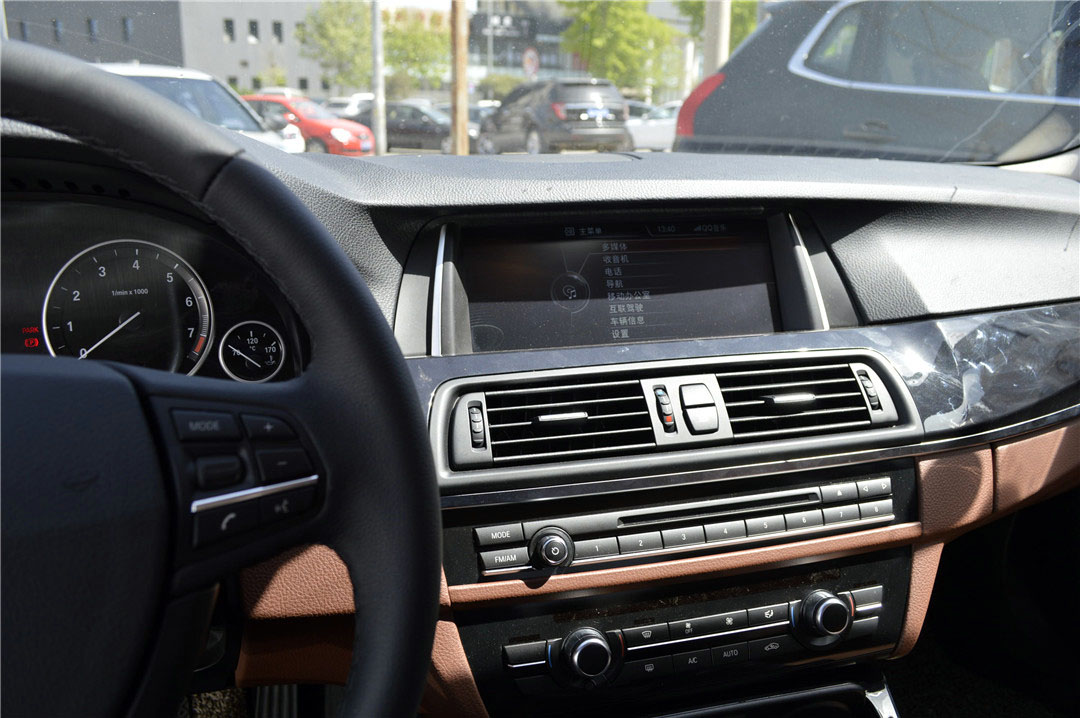 宝马nbt中控屏幕有哪两款,宝马nbt主机中控旋钮