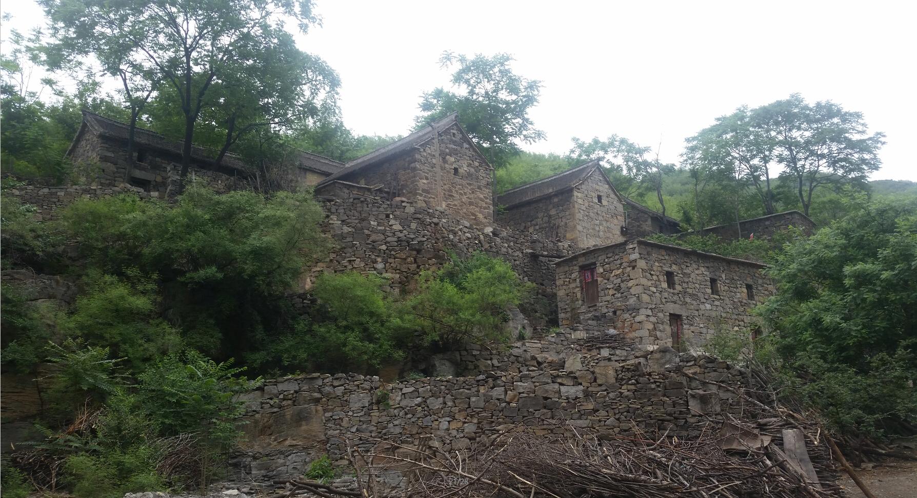 闺中待嫁的“石头村”：被揭“红盖头”，副省长看了都在赞