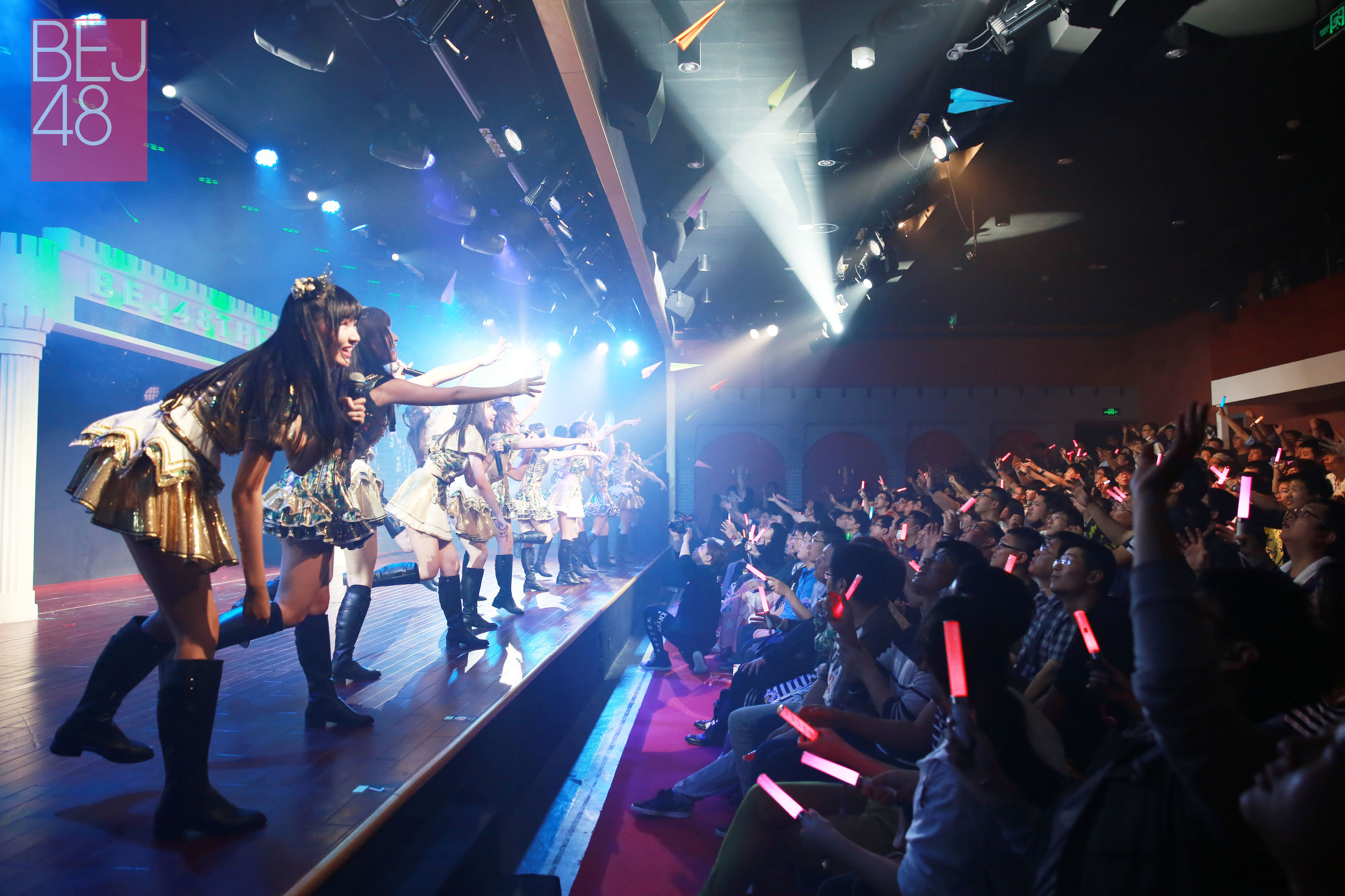 BEJ48继75岁奶奶粉后迎来2岁海外小粉丝