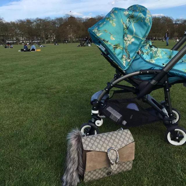 大牌包包有哪些实用耐背的,撞包的原因