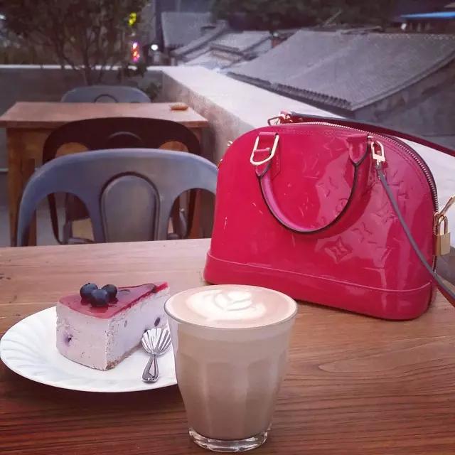 大牌包包有哪些实用耐背的,撞包的原因