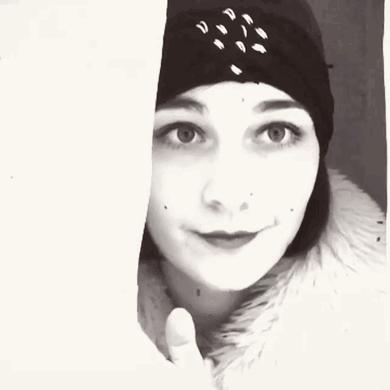 18岁的姑娘穿什么都好看,17岁长相普通怎么穿才好看