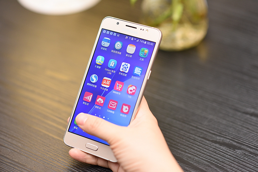 galaxyj7怎样,galaxyj72016扩容