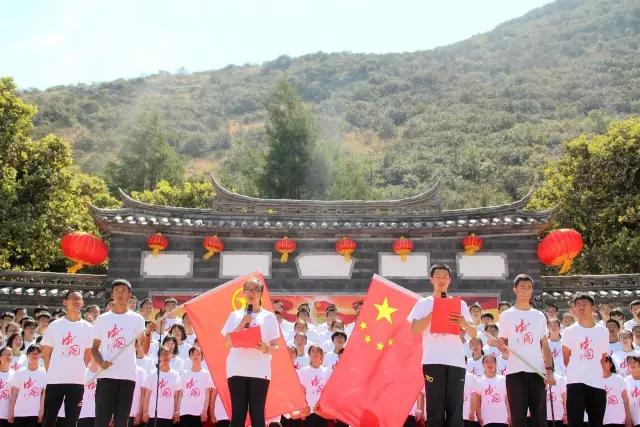 昨天，丽江这所学校激情四溢、尖叫连连，在干啥？