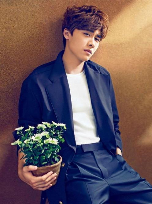 李钟硕和李易峰翻版男生,李钟硕李易峰像吗