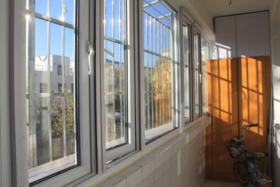 阳台窗户双层玻璃起雾解决方法,双层中空玻璃起雾怎么处理