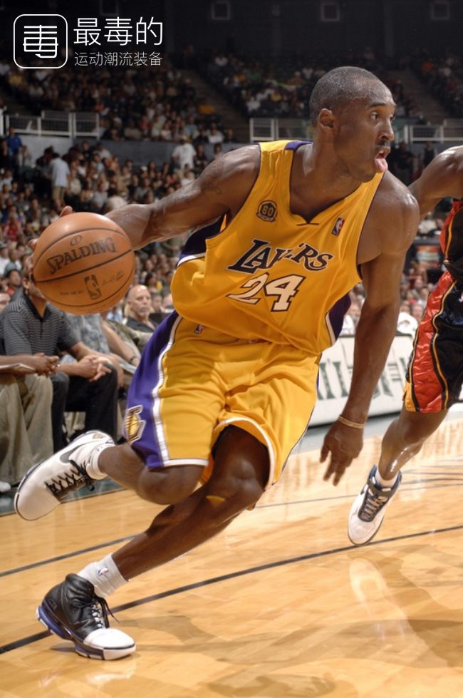 传奇落幕——科比职业生涯赛场球鞋完整回顾