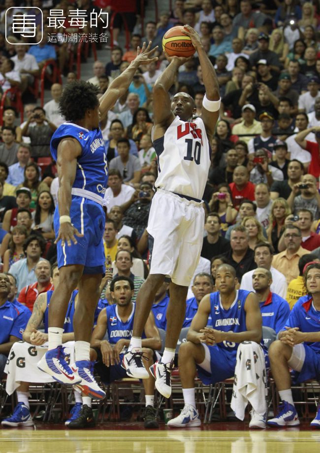 传奇落幕——科比职业生涯赛场球鞋完整回顾