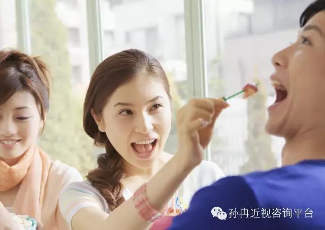 近视手术后吃什么样的饮食比较好？