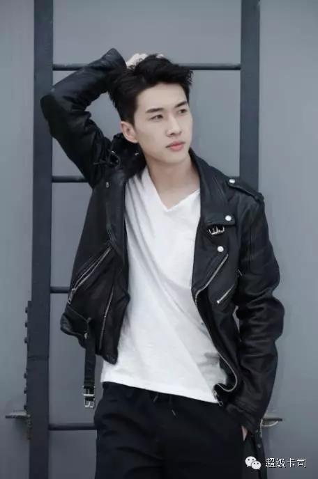 苏幻俊丨最帅门将“陈一之”，给你最热血的旋风青春