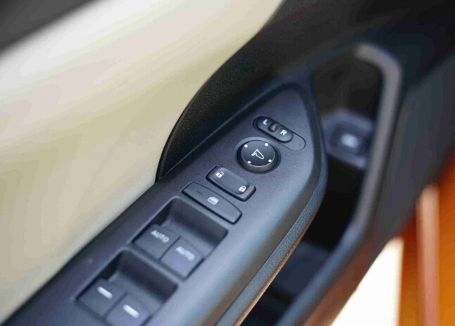 雷凌对比本田思域,为什么放弃逸动选帝豪