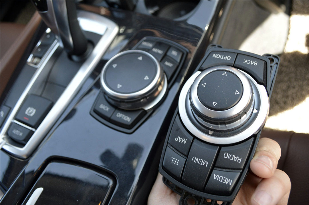 宝马nbt中控屏幕有哪两款,宝马nbt主机中控旋钮