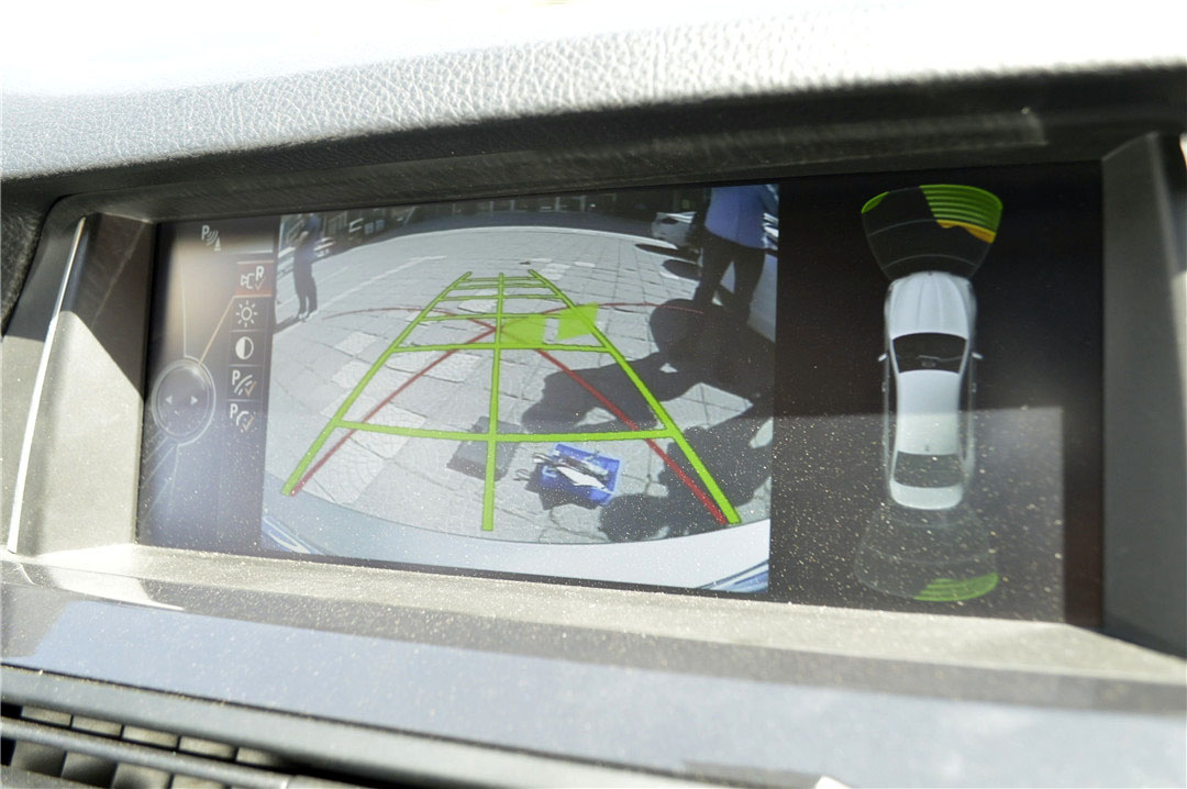 宝马nbt中控屏幕有哪两款,宝马nbt主机中控旋钮