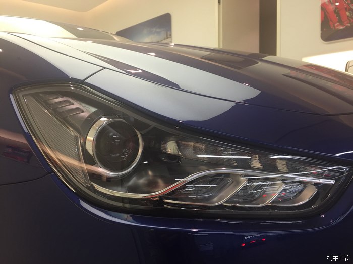 美女开玛莎拉蒂高速实拍原声视频,女车主提车