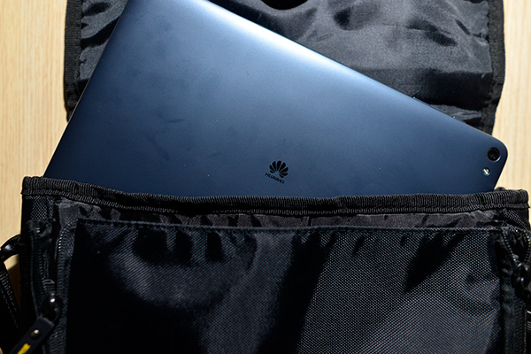 华为平板揽阅m2青春版10寸,华为揽阅m2青春版10.1有耳机孔嘛