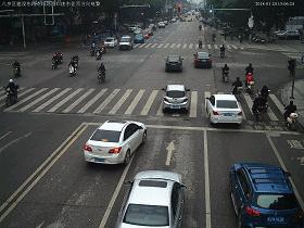 「曝光台」桂JGP212、桂JP6168、桂JC1383请注意！你们车前有行人！