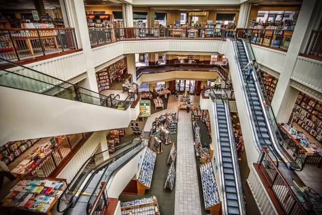 警惕：特色小镇建设应因地制宜量力而行，避免一哄而上造成烂尾工程