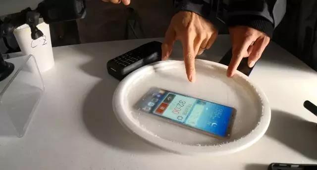 iphone太冷了无法充电,太冷了iphone温度异常充电曾暂停