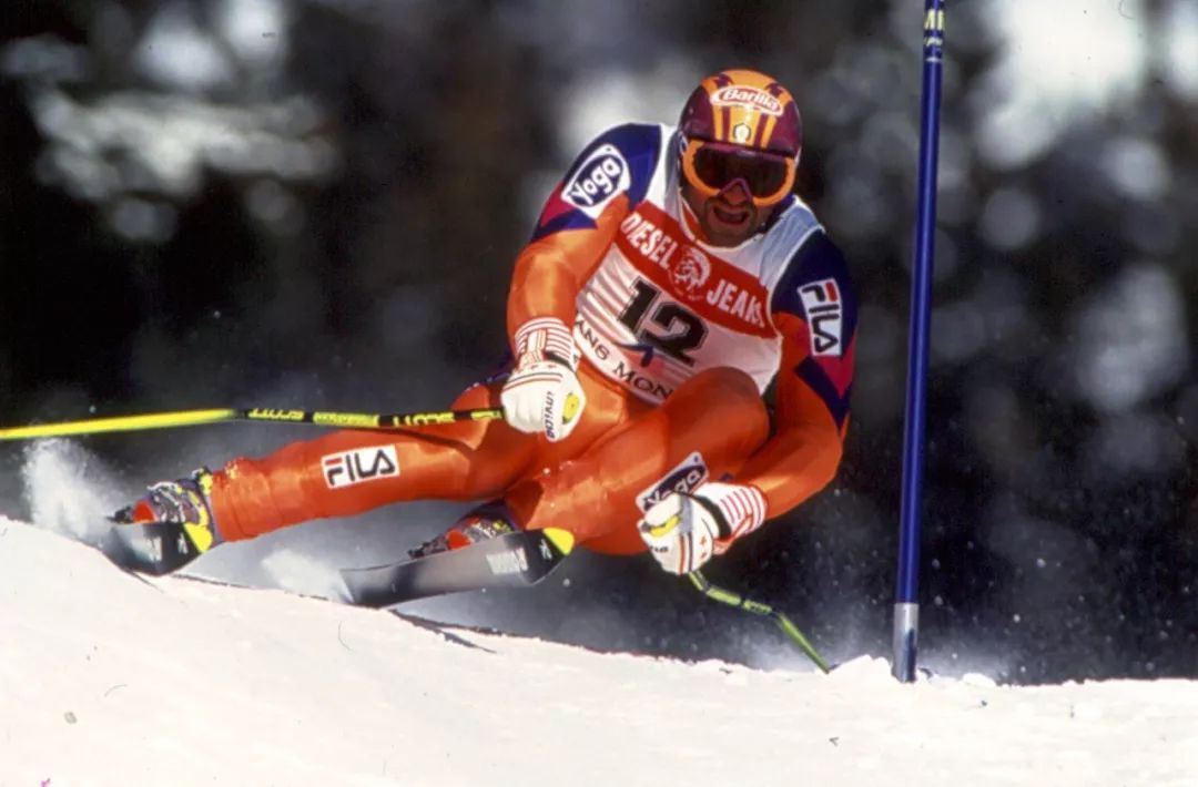 来，考考你｜知道李宇春膝盖上绑着的东西叫什么吗？