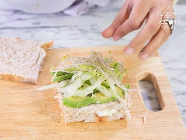 乐活家|再有人种草早餐机有多炫,我就拿这张烤糊的三明治给她看