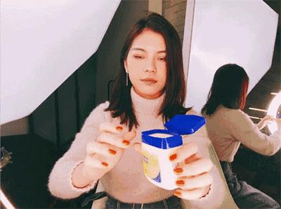 黄晓明送化妆品,黄晓明送给自己的礼物