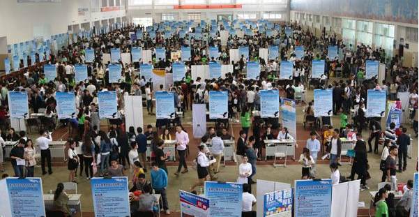 崇明区2018年春季人力资源招聘会，摊位有限等你来设！