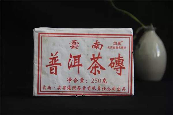 2005加嘉老同志普洱茶,加嘉老同志普洱茶2006价格