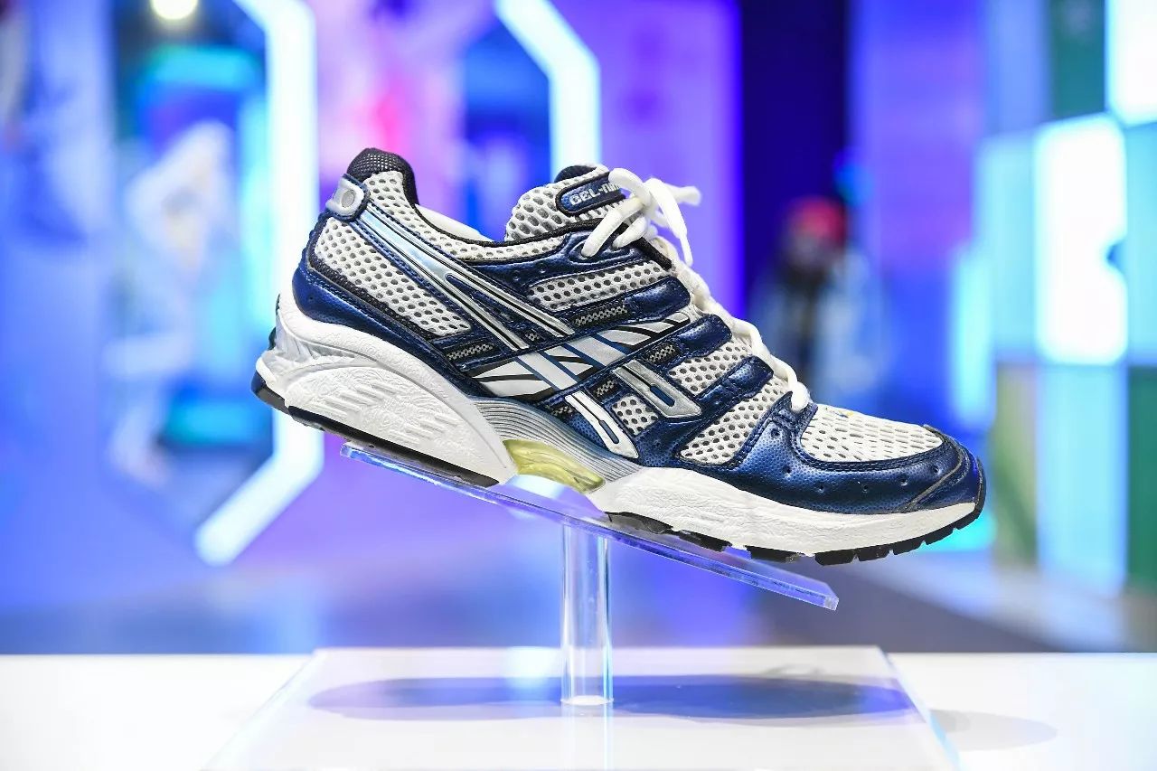asics的鞋特点,asics鞋底材质
