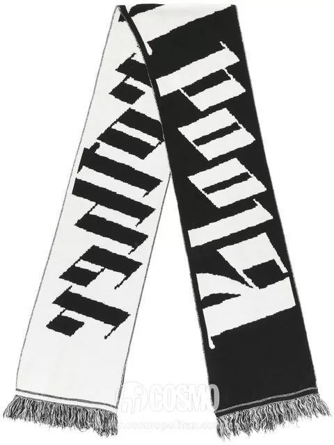 时髦办｜还不知道它？你和时髦之间只差一条印字围巾的距离