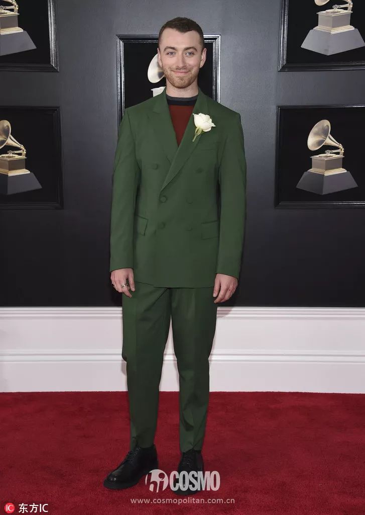 ladygaga和蕾哈娜谁更火,rihanna蕾哈娜和ladygaga