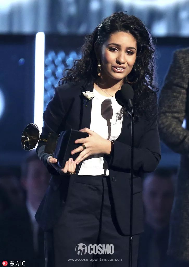 ladygaga和蕾哈娜谁更火,rihanna蕾哈娜和ladygaga