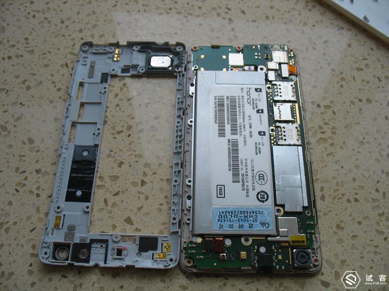 大吉大利今晚给手机更换电池！