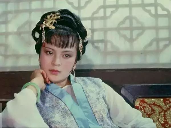 红楼梦里谁最像王熙凤,红楼梦中贾母是一个有心机的人吗