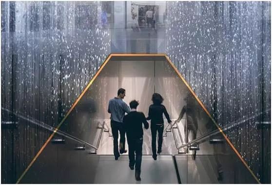 他是乔布斯最信赖的人，拿建筑界奥斯卡奖，过鸡汤式榜样生活！