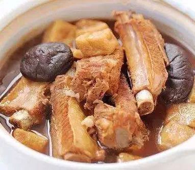 在家躺着吃火锅视频,南宁美食泰式火锅