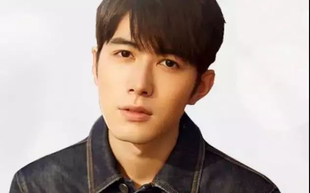 周冬雨港台资本,周冬雨港圈资源