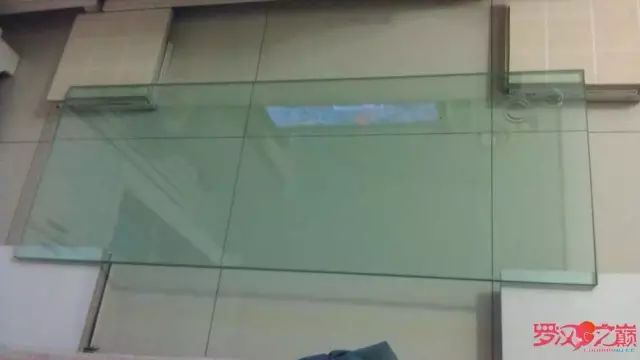 开局只有一万块钱,开局3000块装备全靠捡